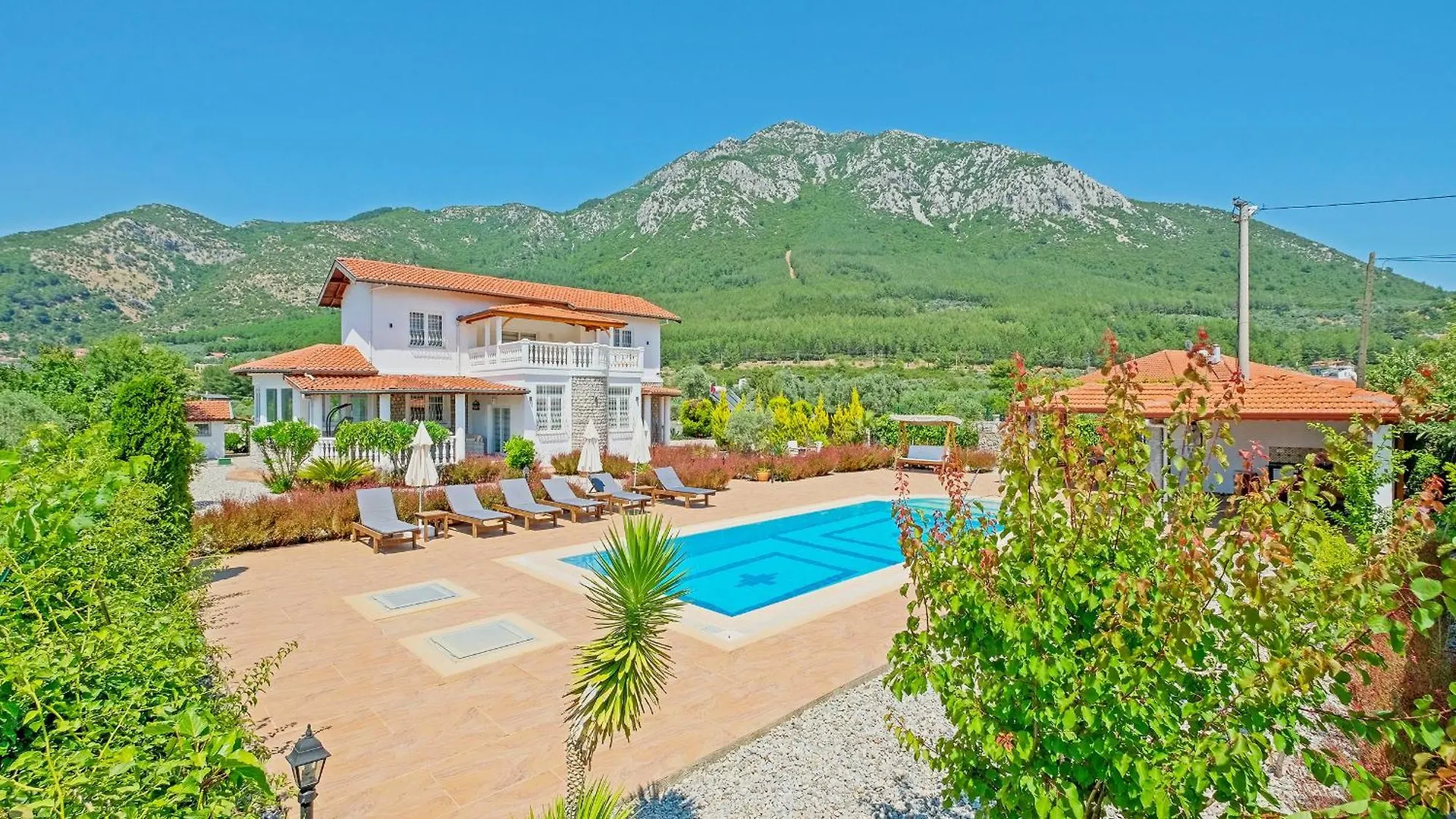 Villa Estelle contacts